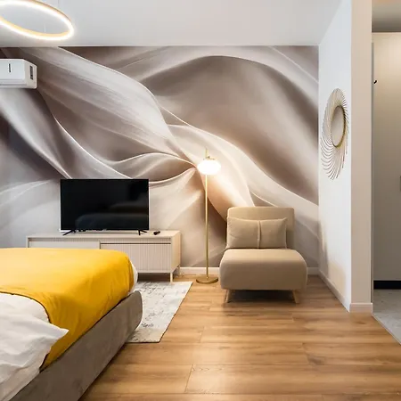 Plaza 37 Apartment *