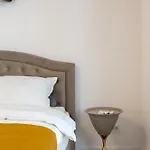 Апартаменти Plaza 37 *